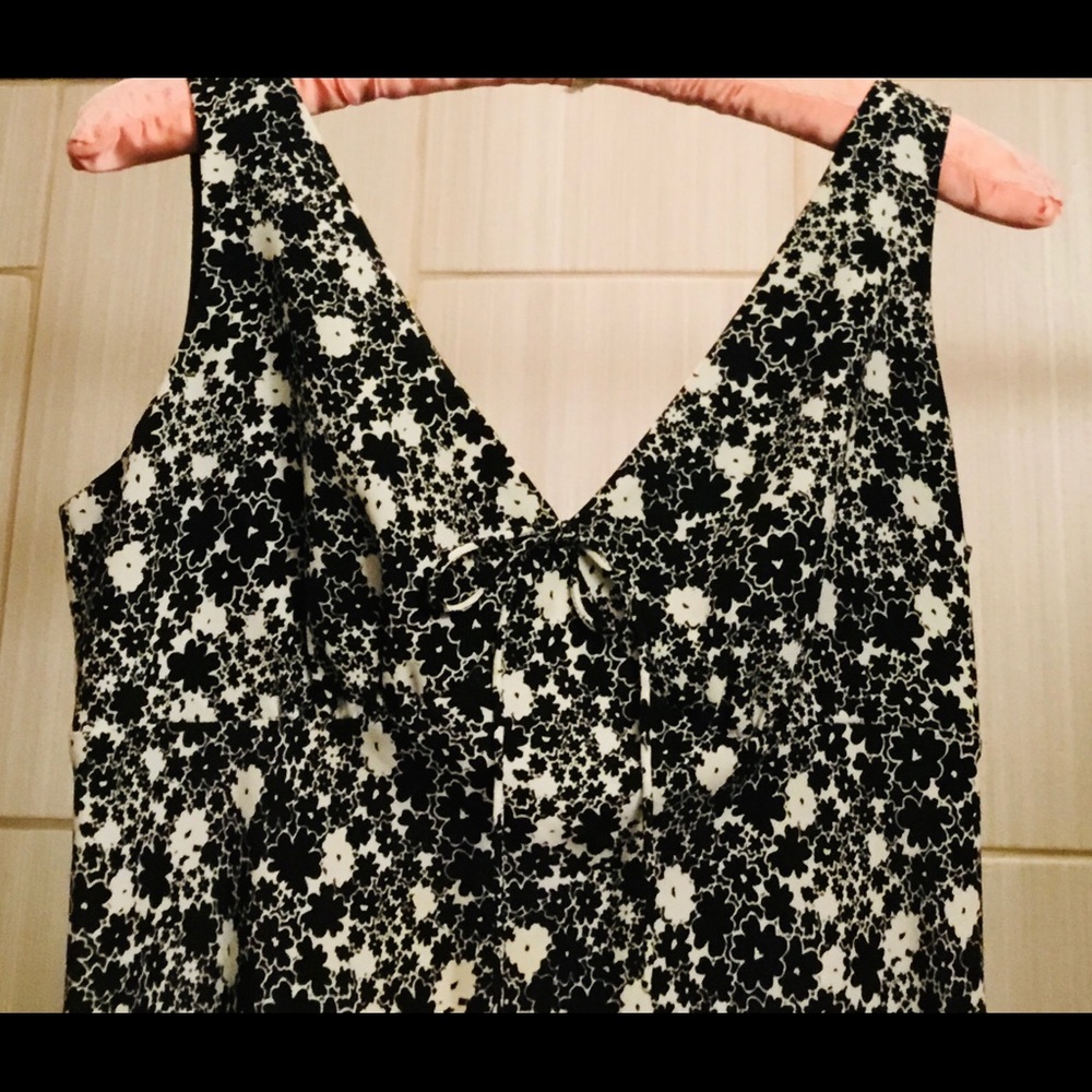 EXPRESS DRESSY BLACK & WHITE SUNDRESS - Picture 3 of 5